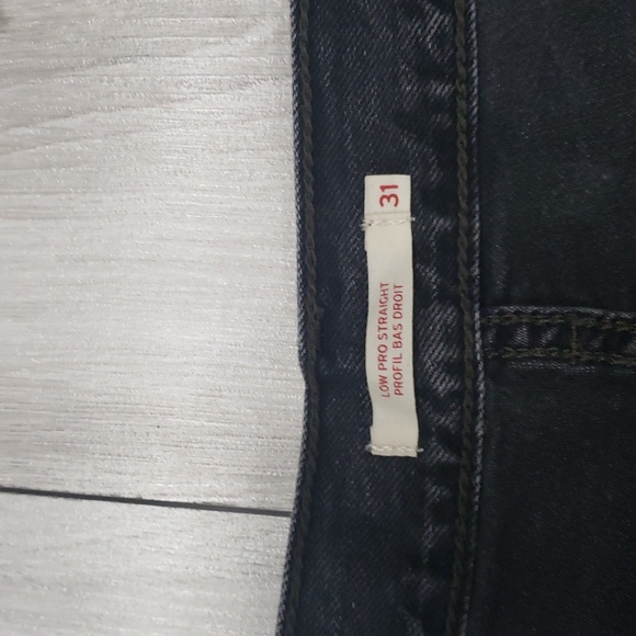 3/$65 Levi's home cut shorts - Picture 3 of 7